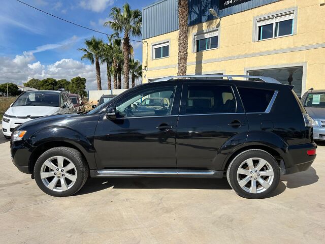 MITSUBISHI OUTLANDER 2.2 TDI AUTO 4X4 SPANISH LHD IN SPAIN 165000 MILES 7 SEATS 2010